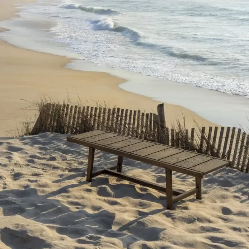 577 98.6°F Outdoor Bench - De La Espada w Mesmetric
