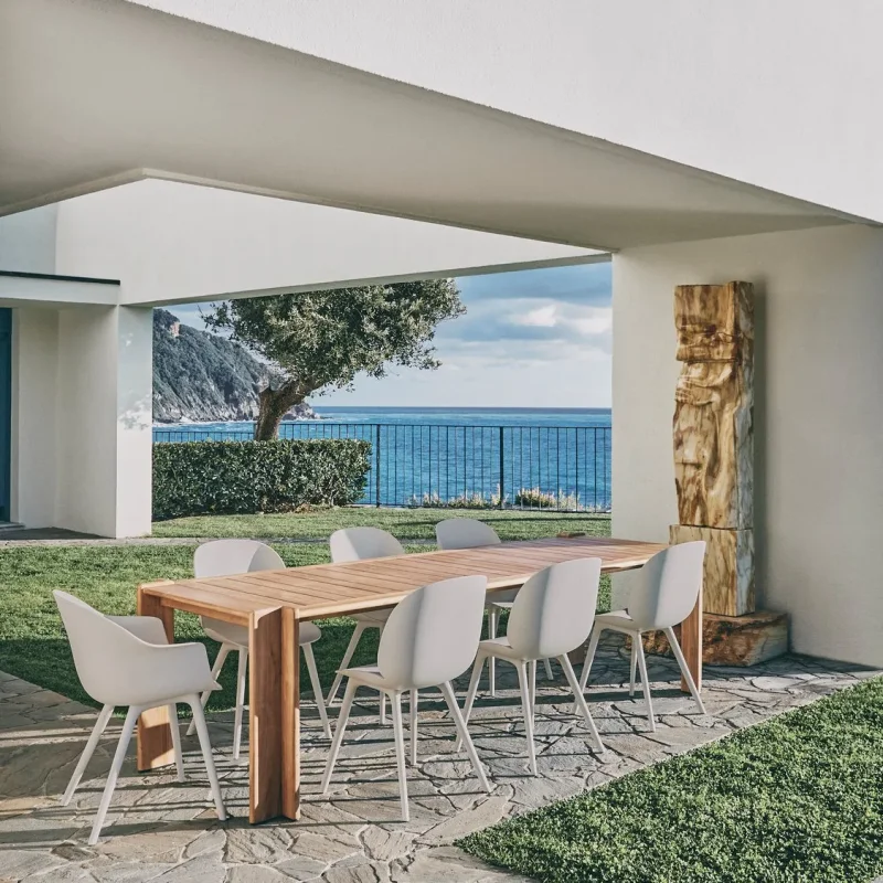 Atmosfera table outdoor - Gubi.dk w Mesmetric