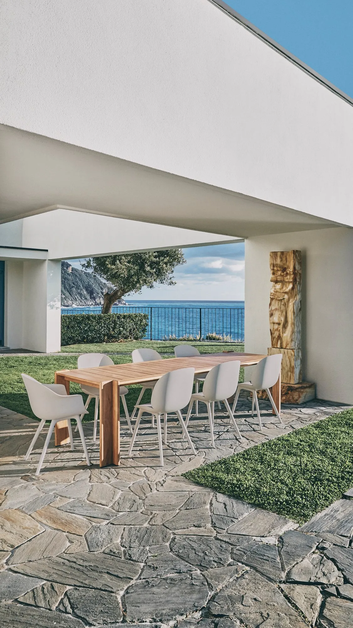 Atmosfera table outdoor - Gubi.dk w Mesmetric