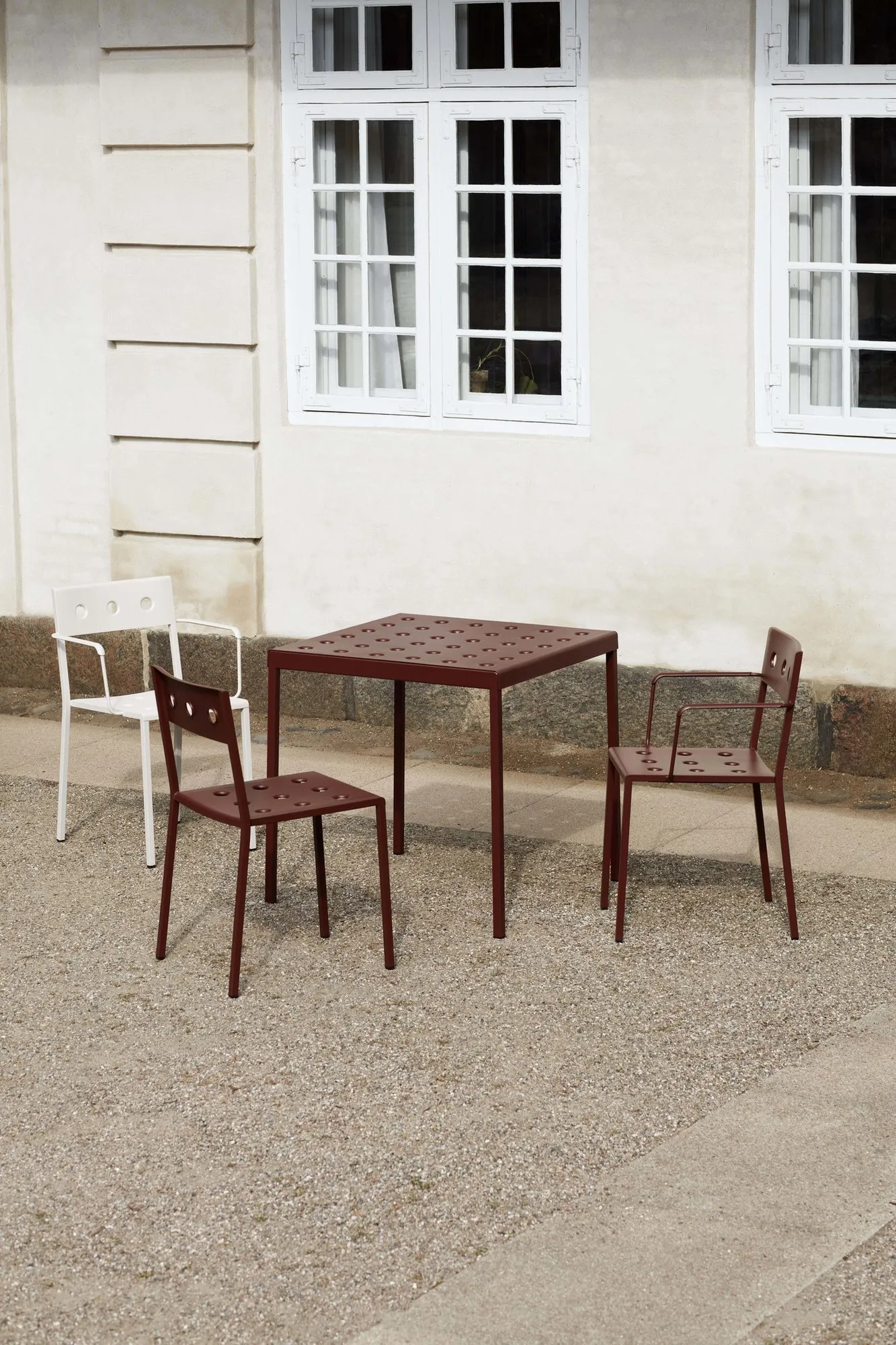 Balcony Table Outdoor – Hay at Mesmetric