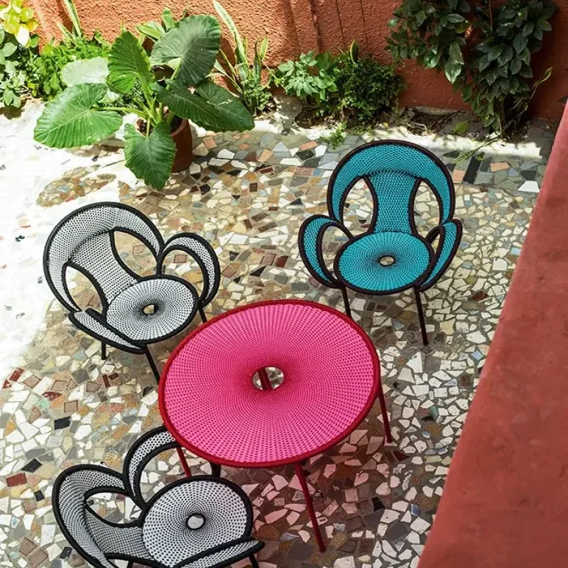 Banjooli Bistrot Table Outdoor - Moroso w Mesmetric