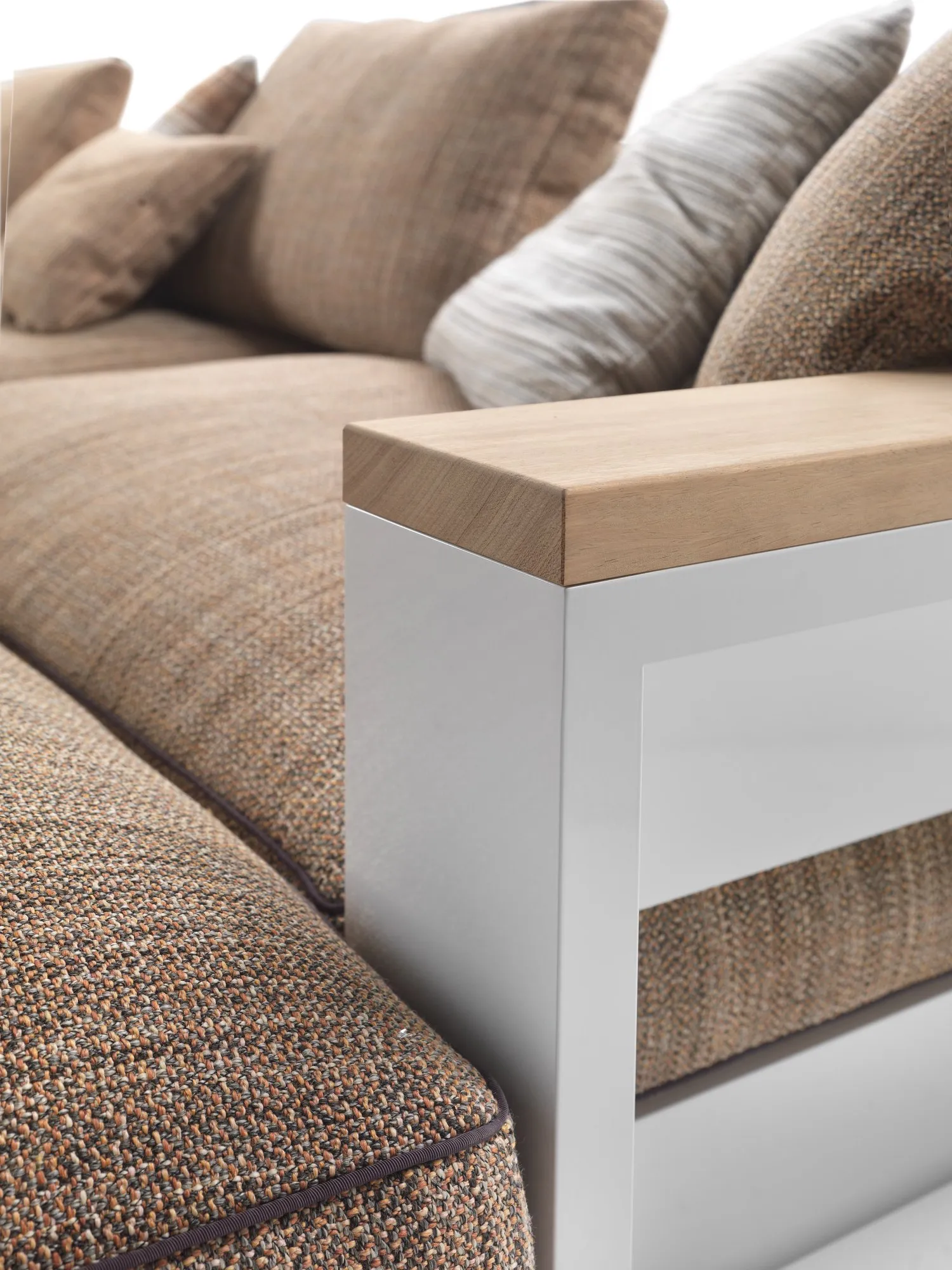 Freeport Outdoor - Flexform w Mesmetric