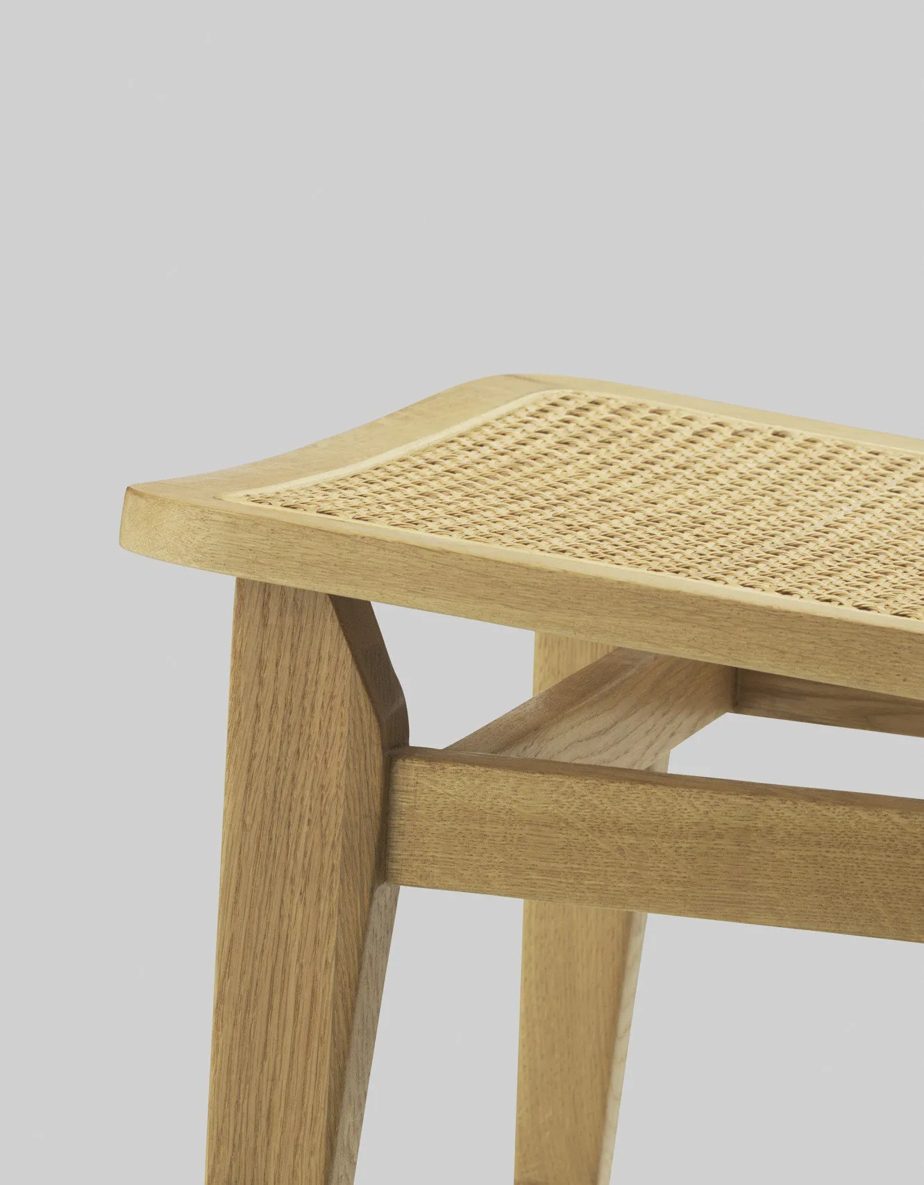 C-chair dining