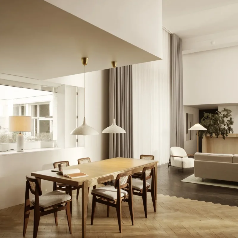 C-chair dining