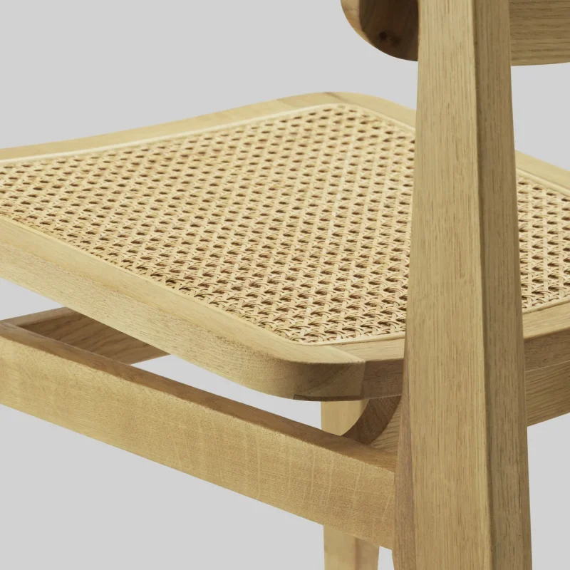 C-chair dining