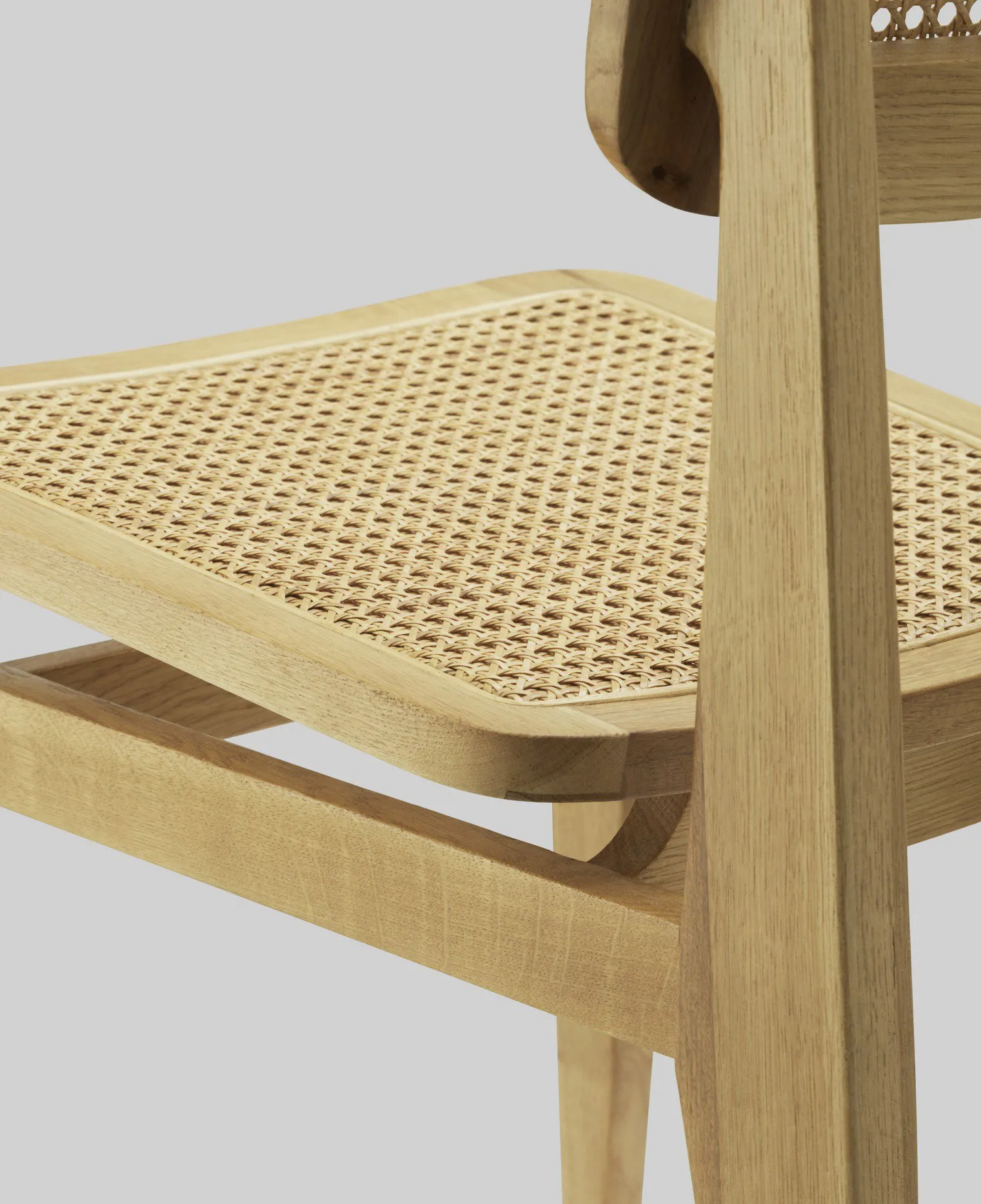 C-chair dining