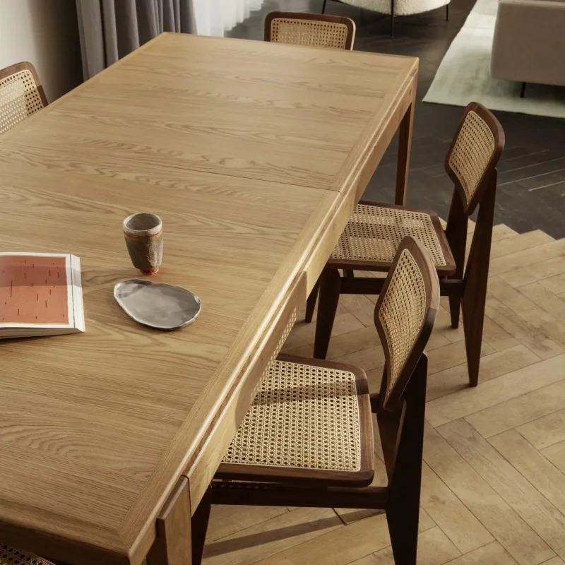 C-chair dining
