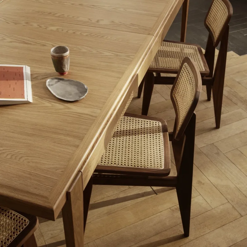 C-chair dining