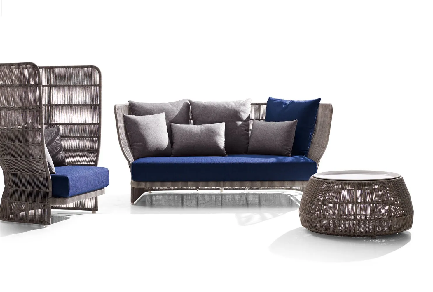Canasta '13 – B&B Italia Outdoor at Mesmetric