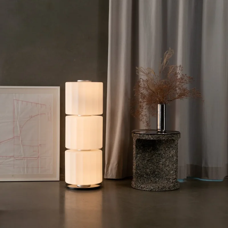 Column Floor - A-n-d w Mesmetric