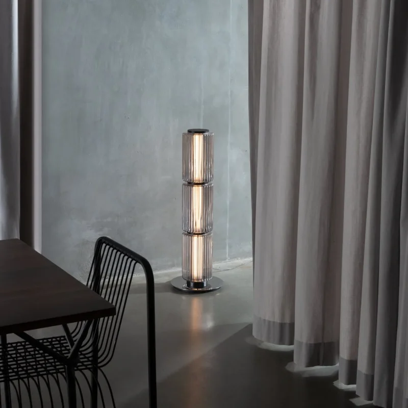 Column Floor - A-n-d w Mesmetric