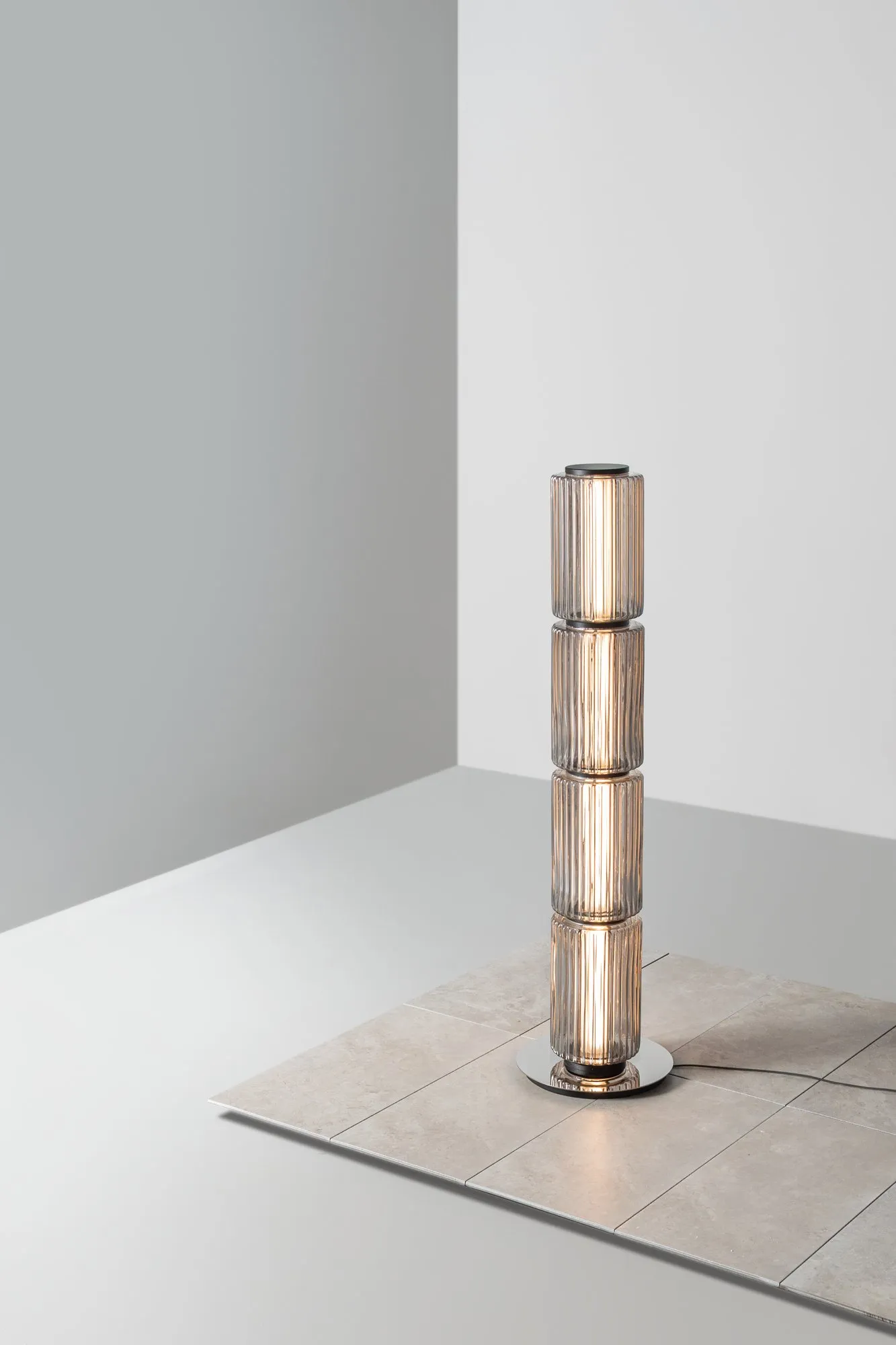 Column Floor - A-n-d w Mesmetric