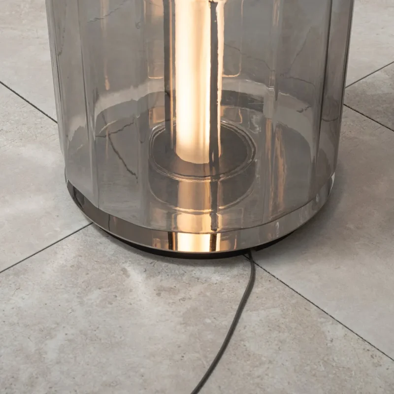 Column Floor - A-n-d w Mesmetric