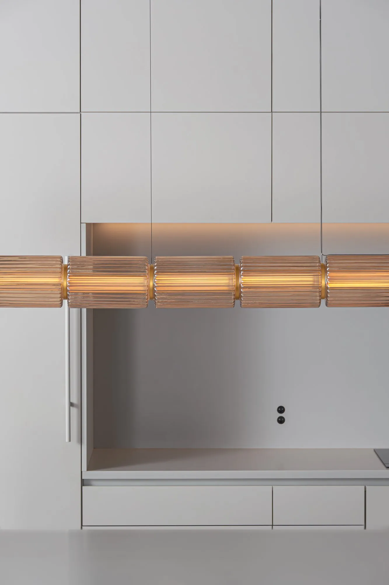 Column Horizontal - A-n-d w Mesmetric