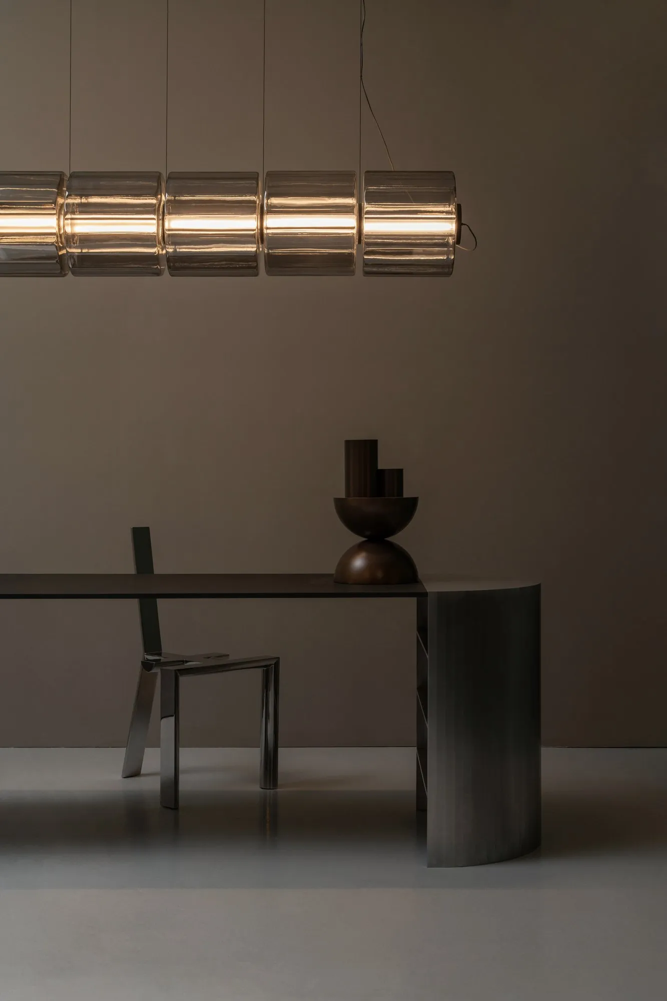 Column Horizontal - A-n-d w Mesmetric