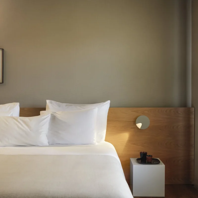 Dots Wall 4660, 4662 - Vibia w Mesmetric
