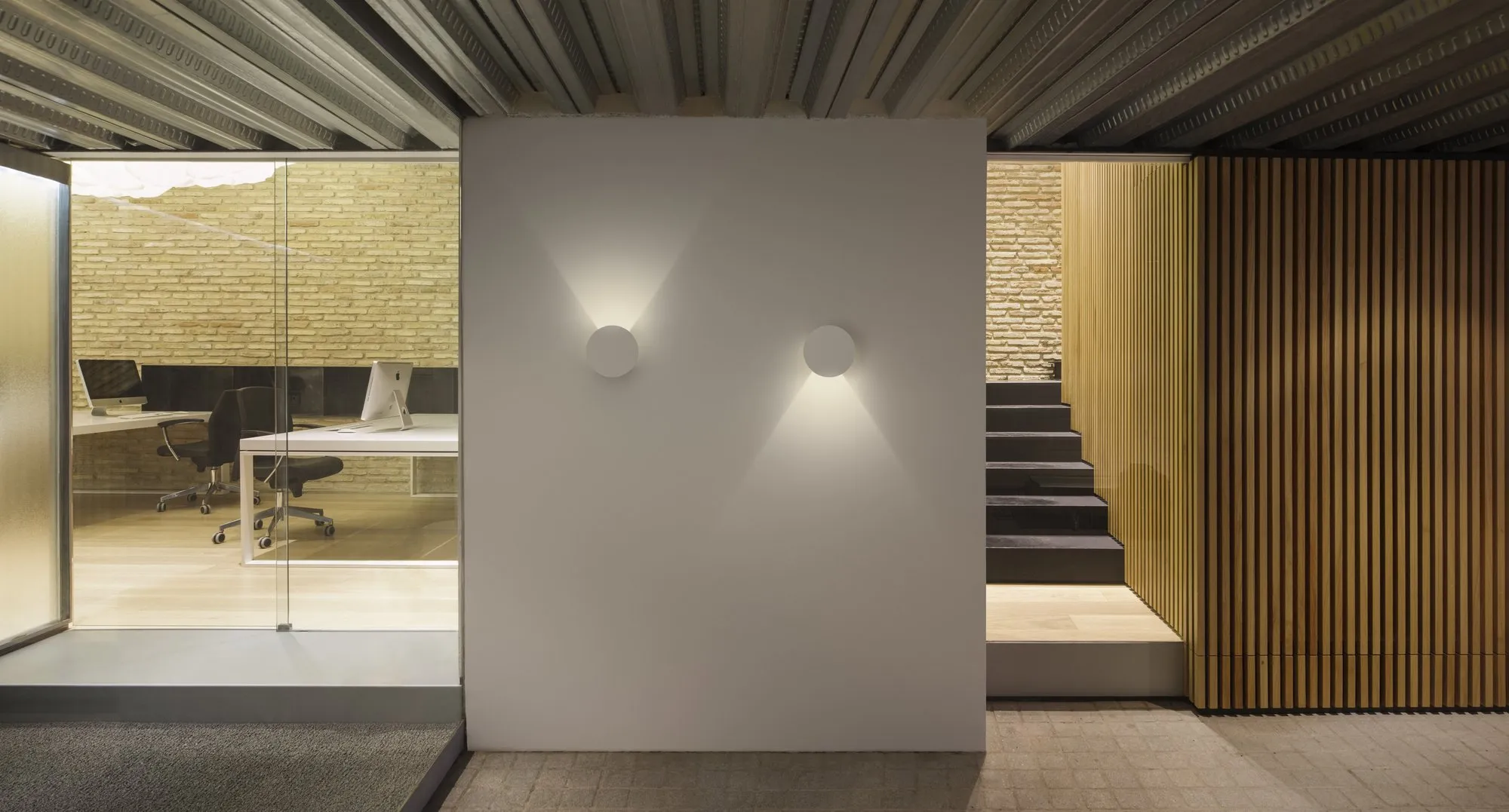 Dots Wall 4670 - Vibia w Mesmetric