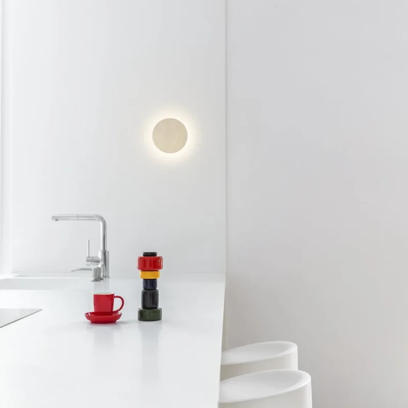 Dots Wall 4675