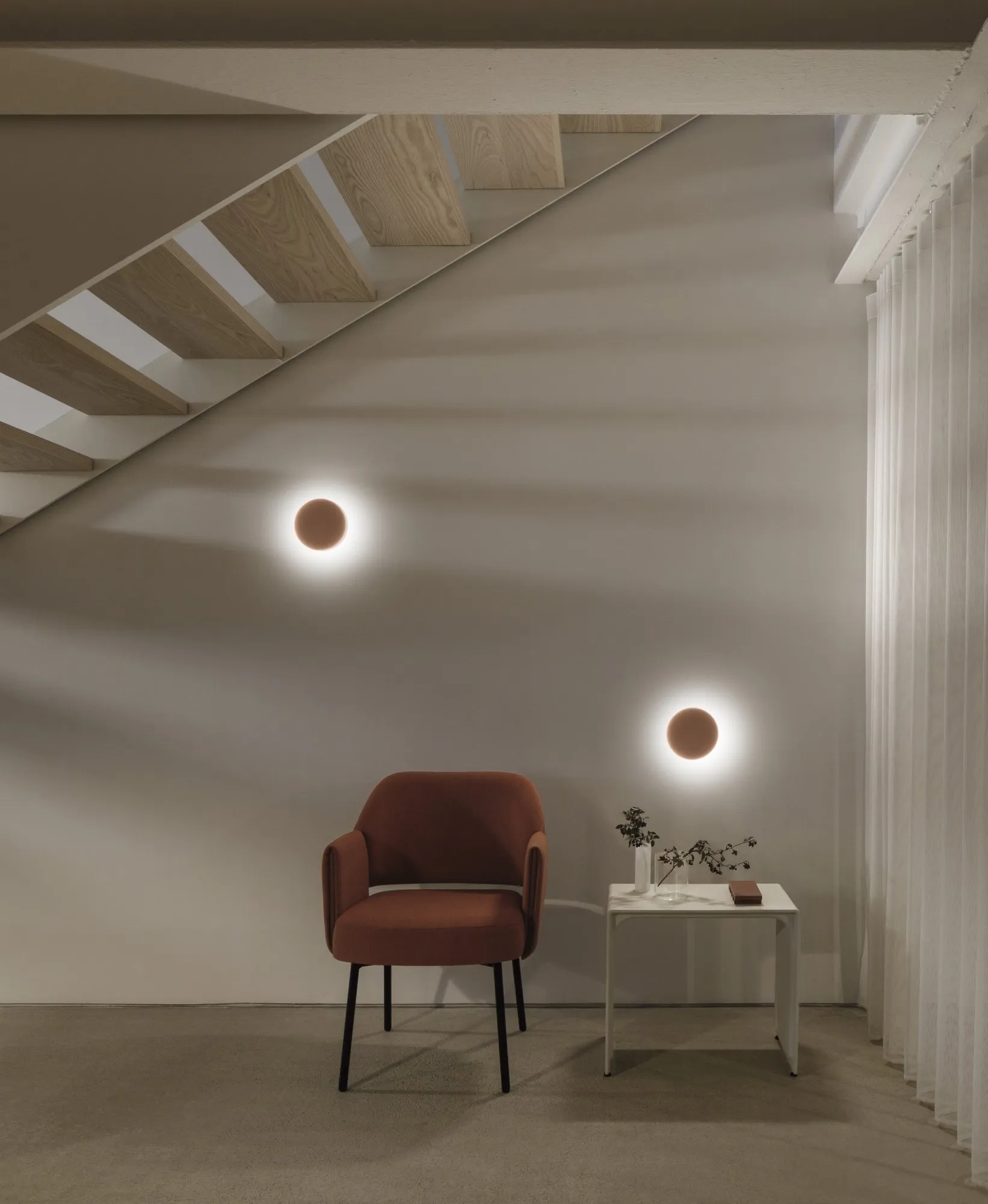 Dots Wall 4675