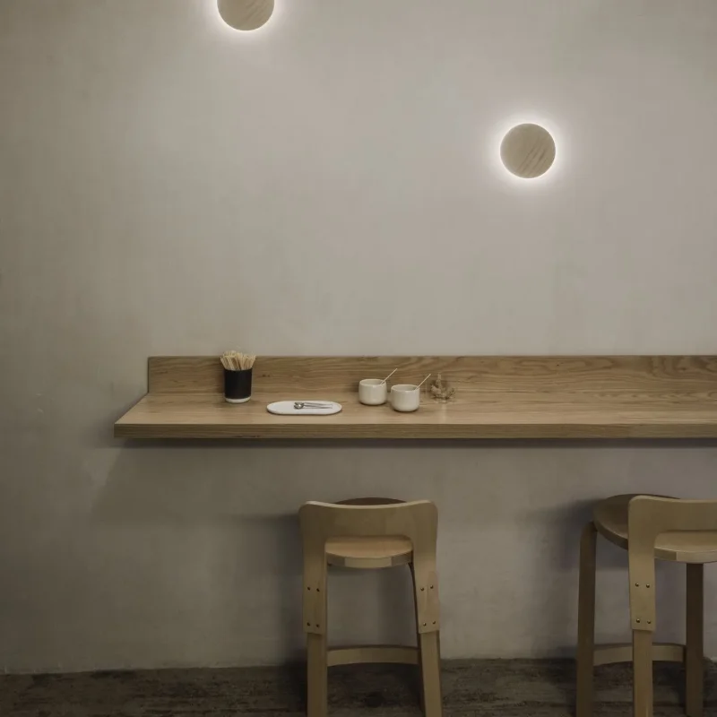 Dots Wall 4675