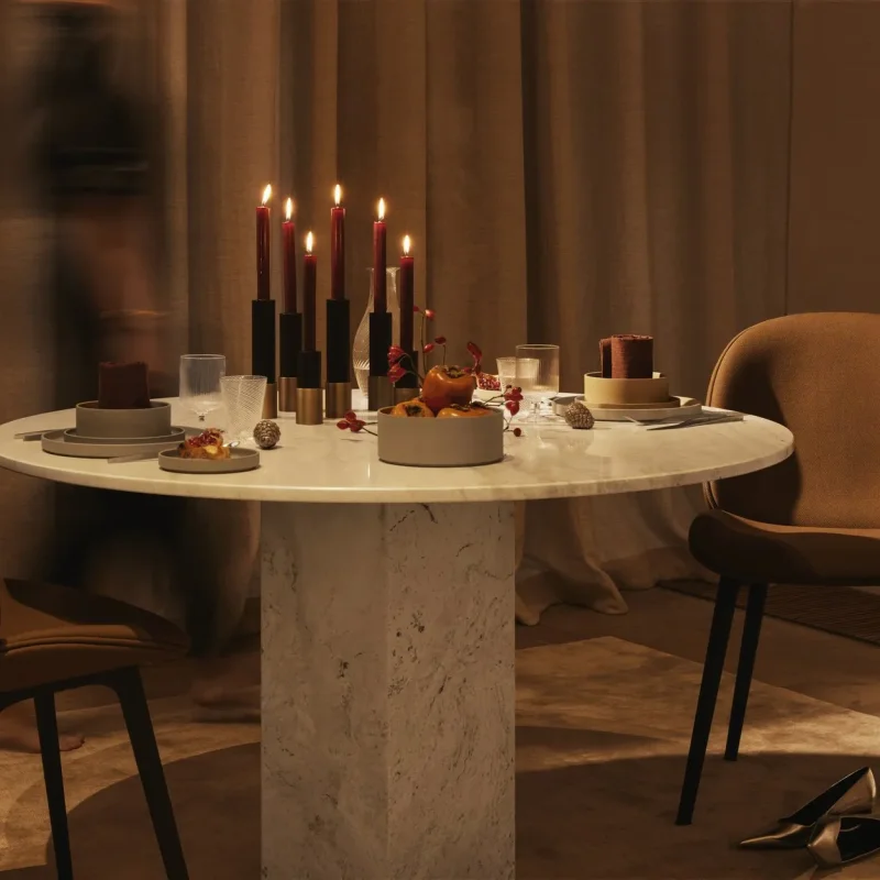 Epic dining table travertine - Gubi.dk w Mesmetric
