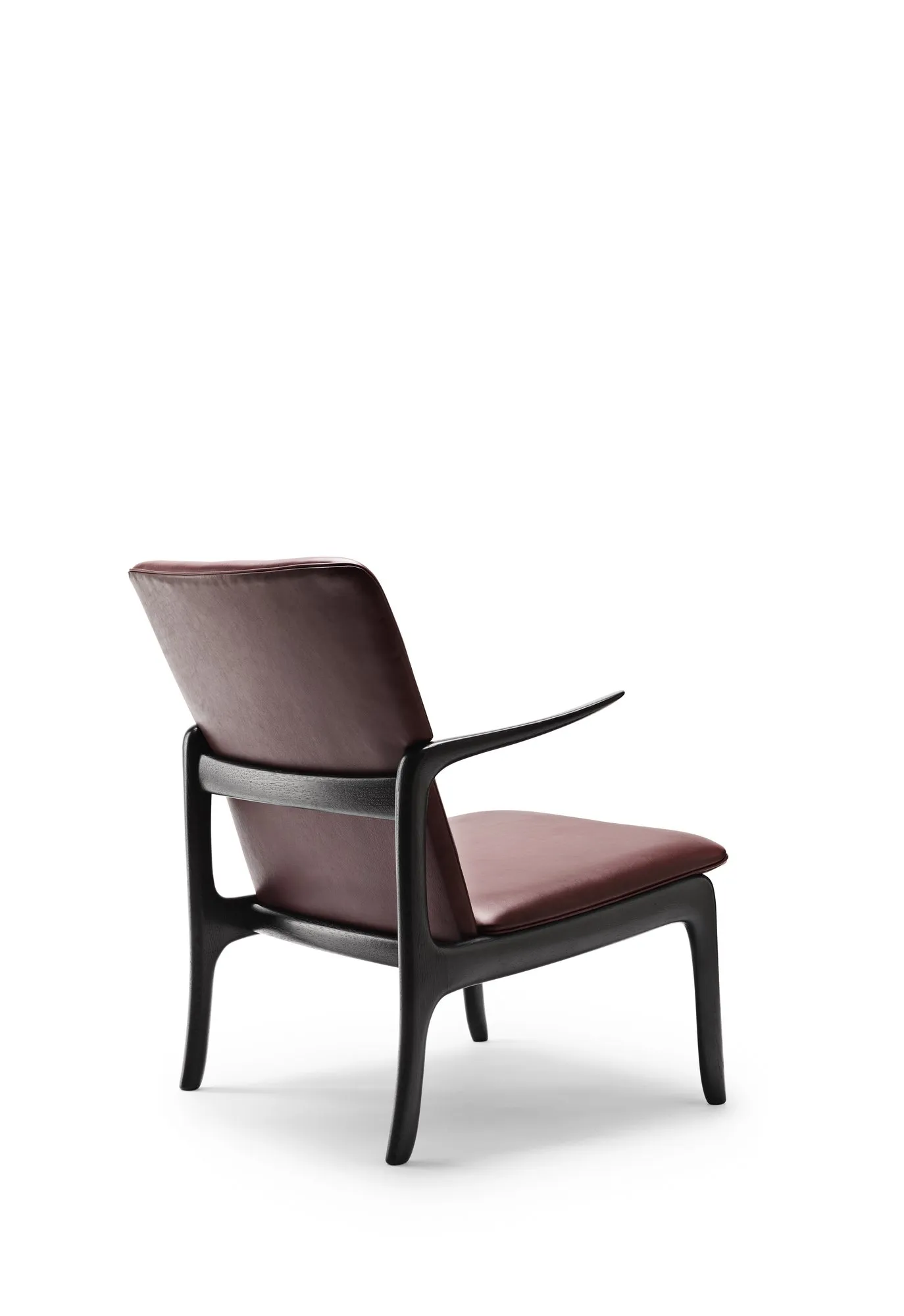 OW124 Beak Chair - Carl Hansen w Mesmetric