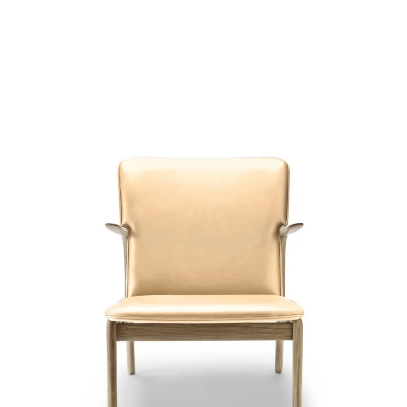 OW124 Beak Chair - Carl Hansen w Mesmetric