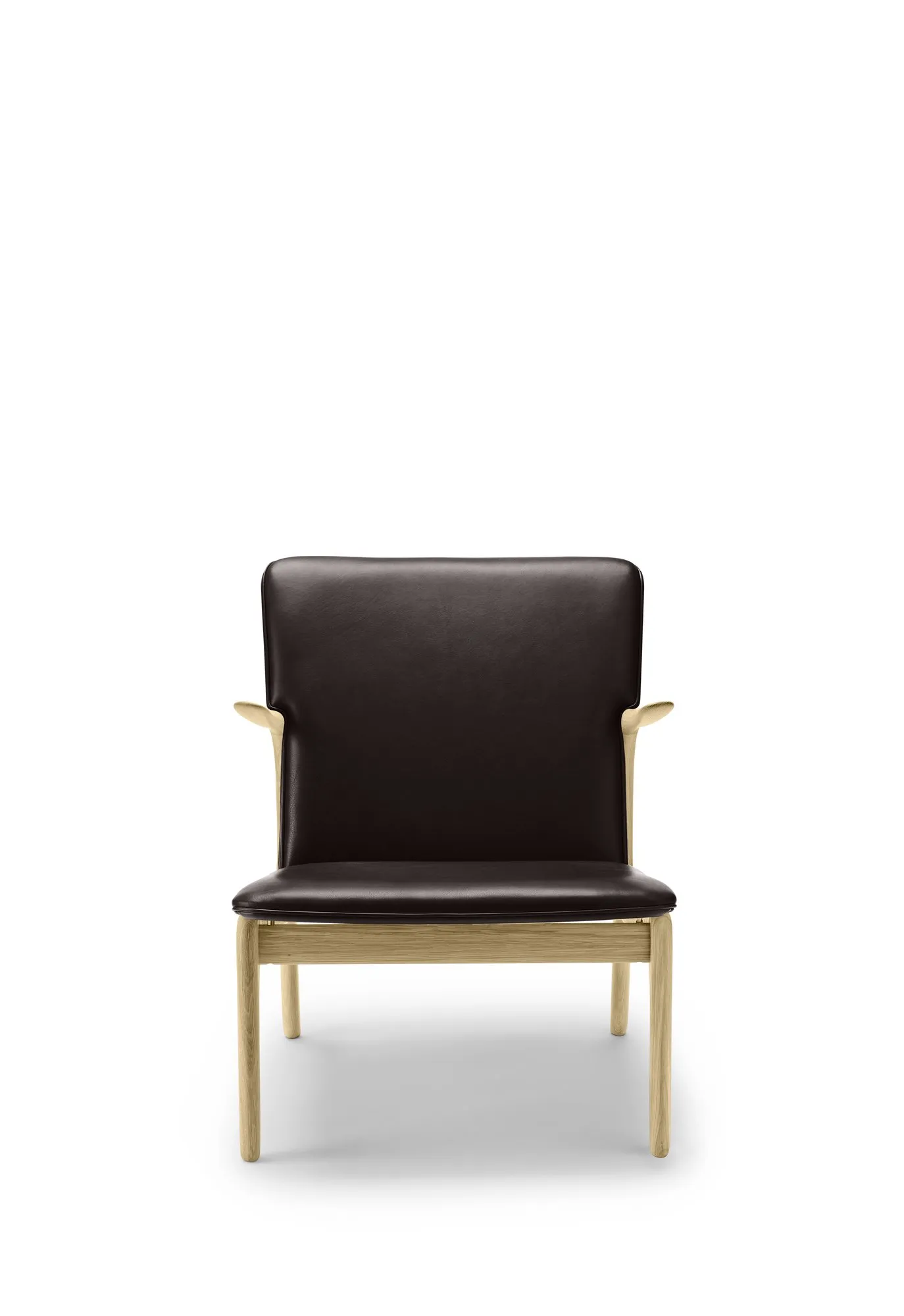 OW124 Beak Chair - Carl Hansen w Mesmetric