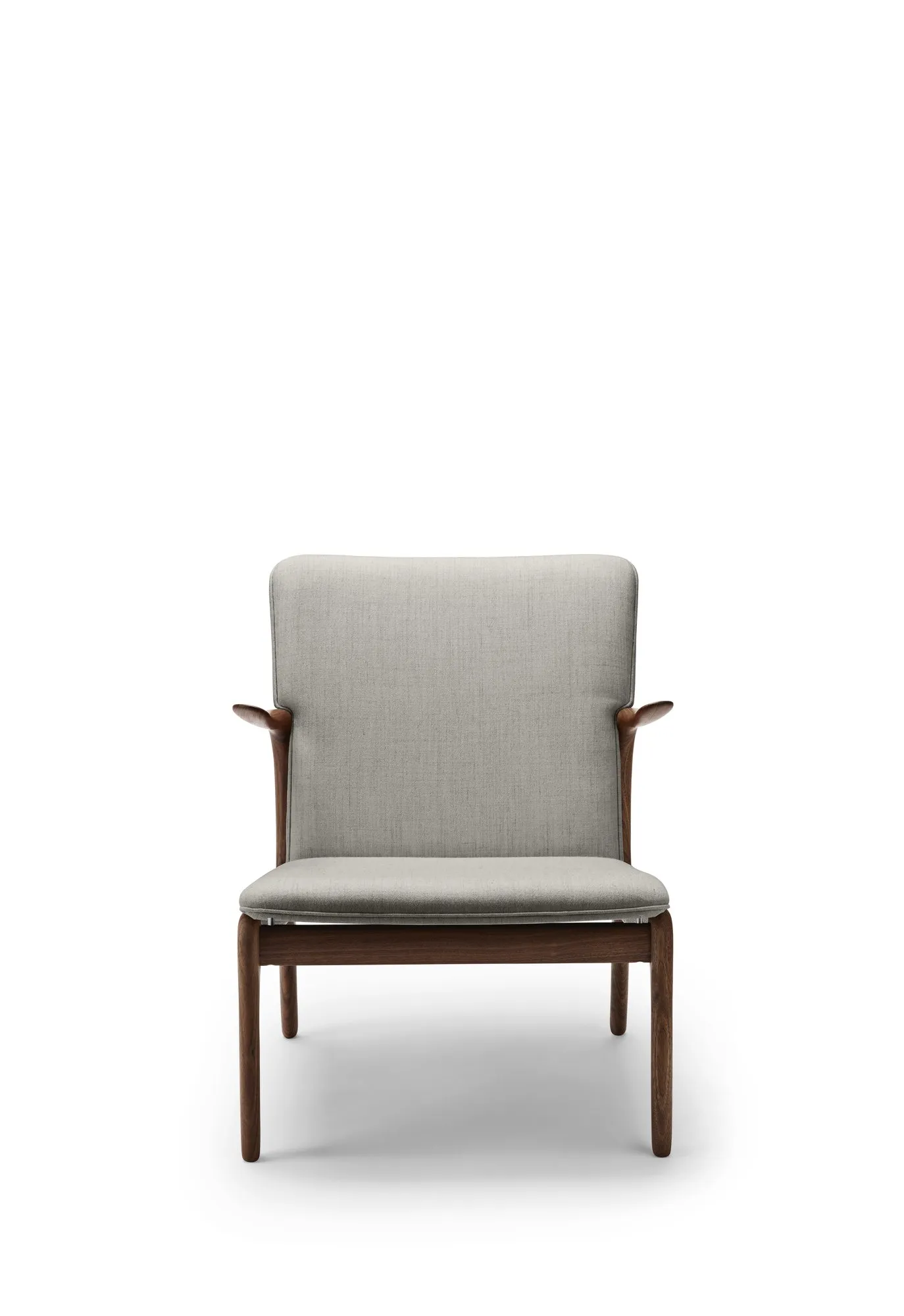 OW124 Beak Chair - Carl Hansen w Mesmetric