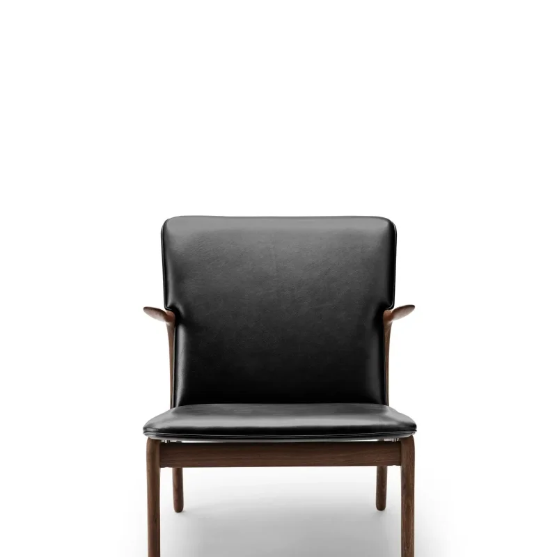 OW124 Beak Chair - Carl Hansen w Mesmetric