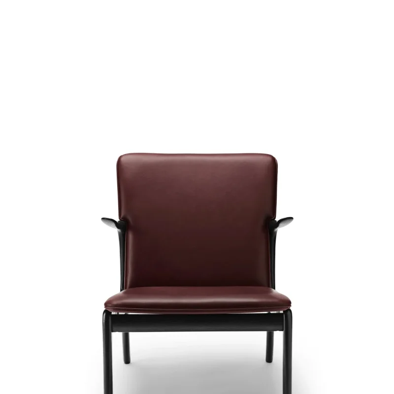 OW124 Beak Chair - Carl Hansen w Mesmetric