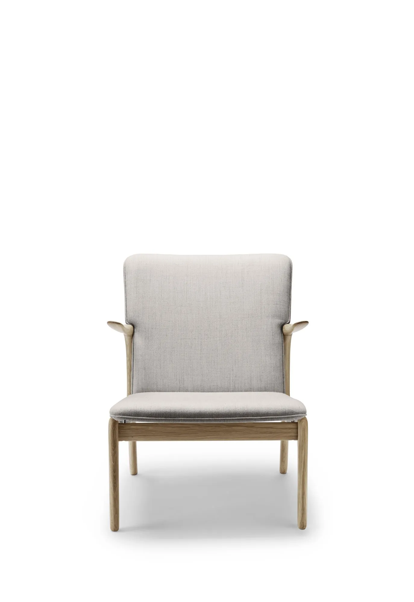 OW124 Beak Chair - Carl Hansen w Mesmetric