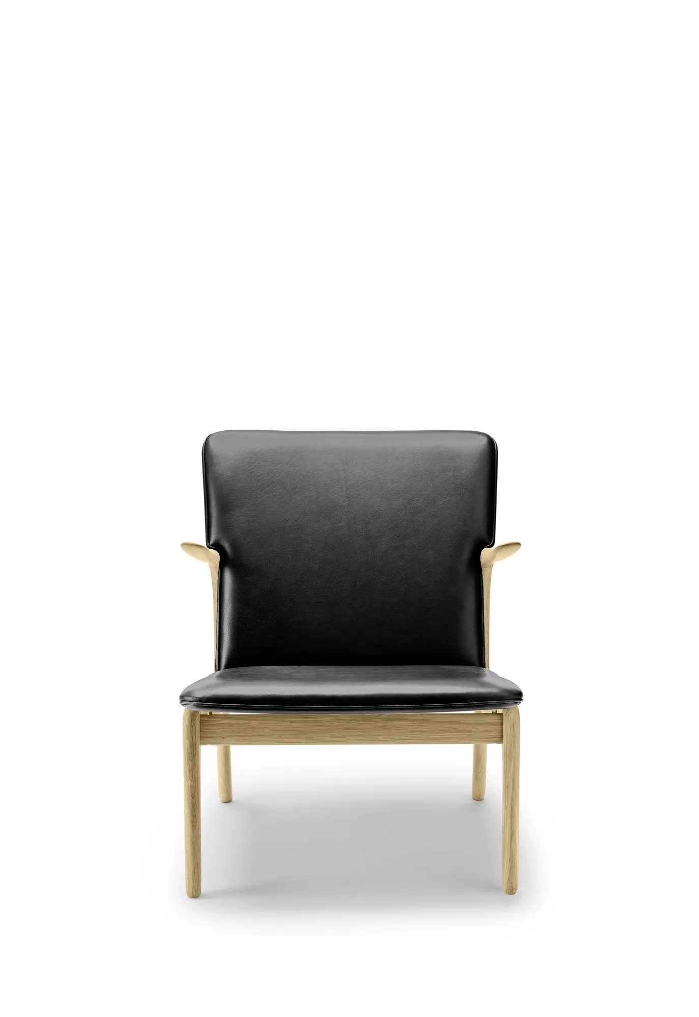 OW124 Beak Chair - Carl Hansen w Mesmetric