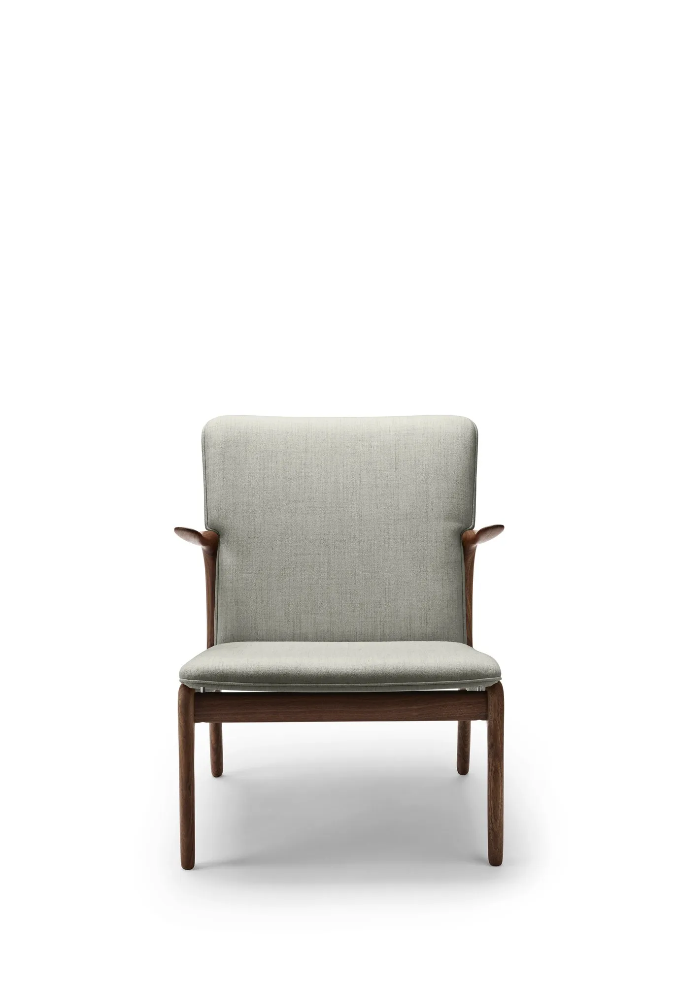 OW124 Beak Chair - Carl Hansen w Mesmetric
