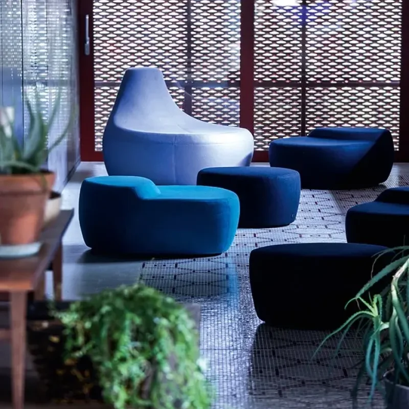 Saruyama Island Settee