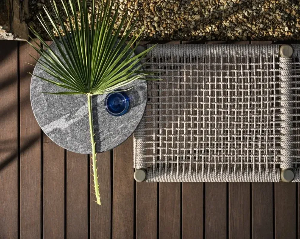 Tessa Bench Outdoor - Flexform w Mesmetric