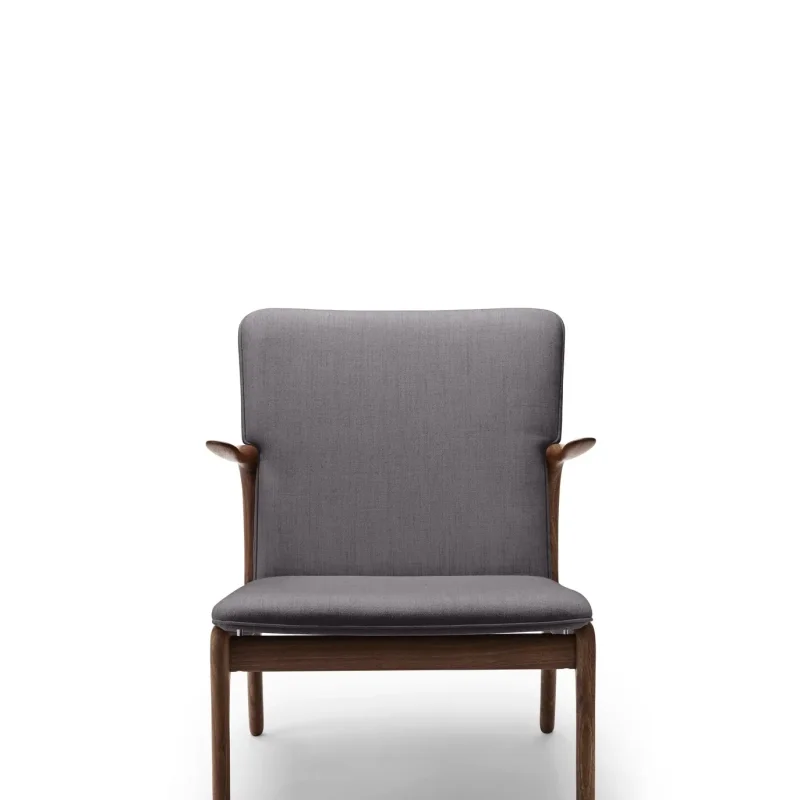 OW124 Beak Chair - Carl Hansen w Mesmetric