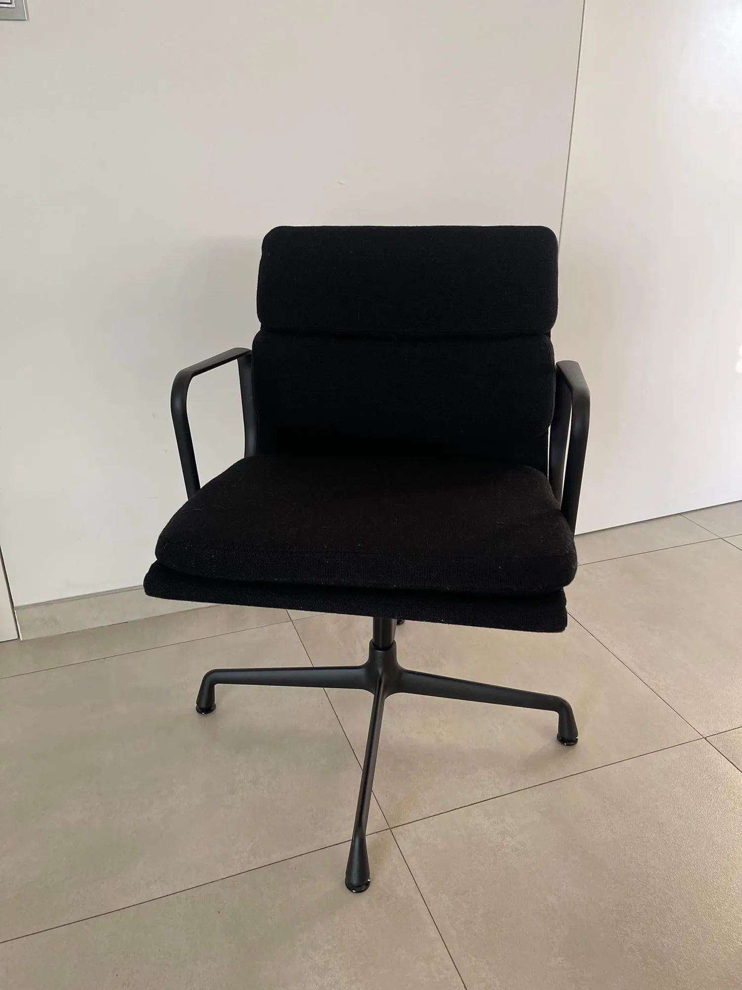 Soft Pad Group EA 208 – Vitra at Mesmetric