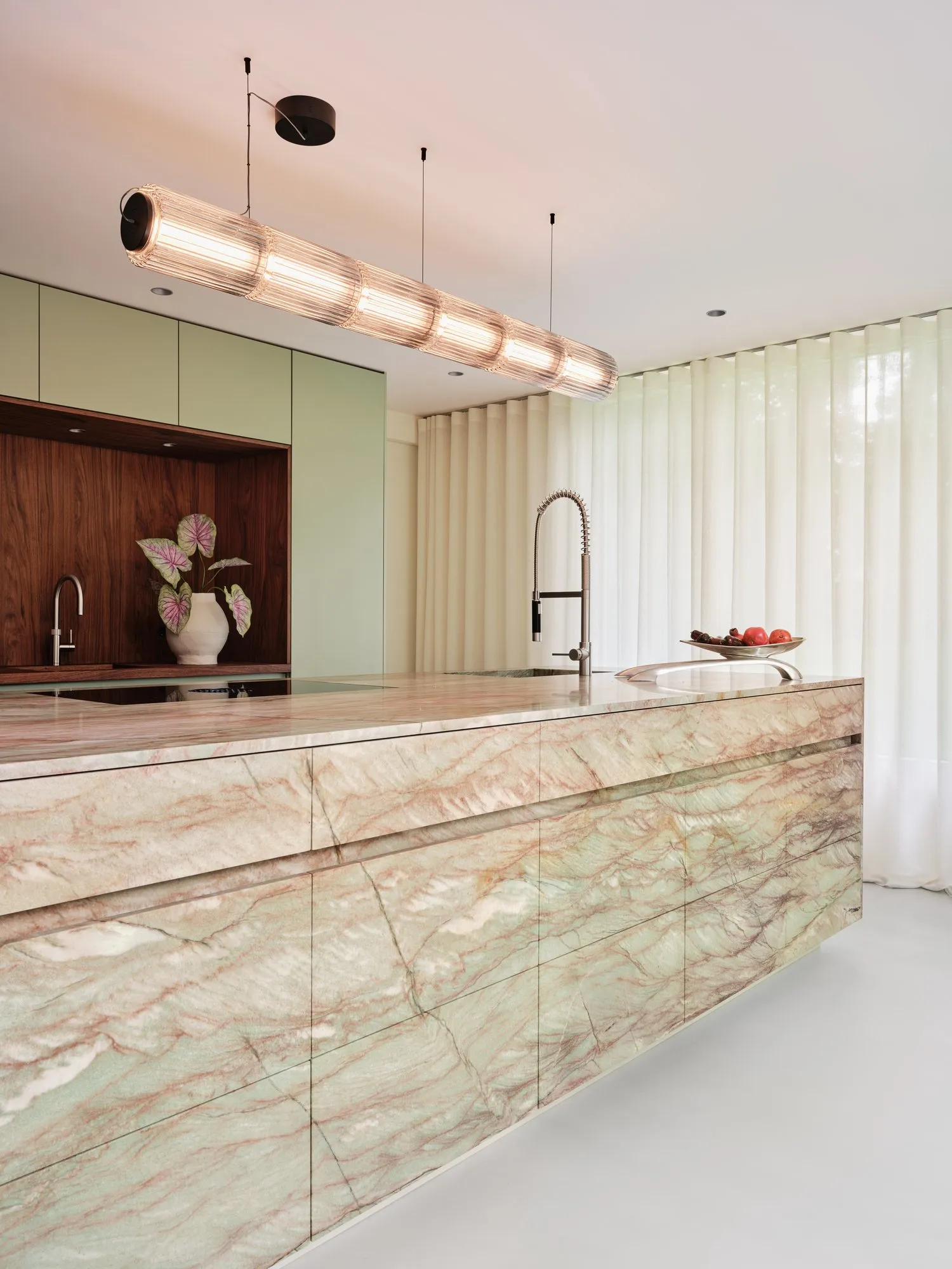 Column Horizontal - A-n-d w Mesmetric