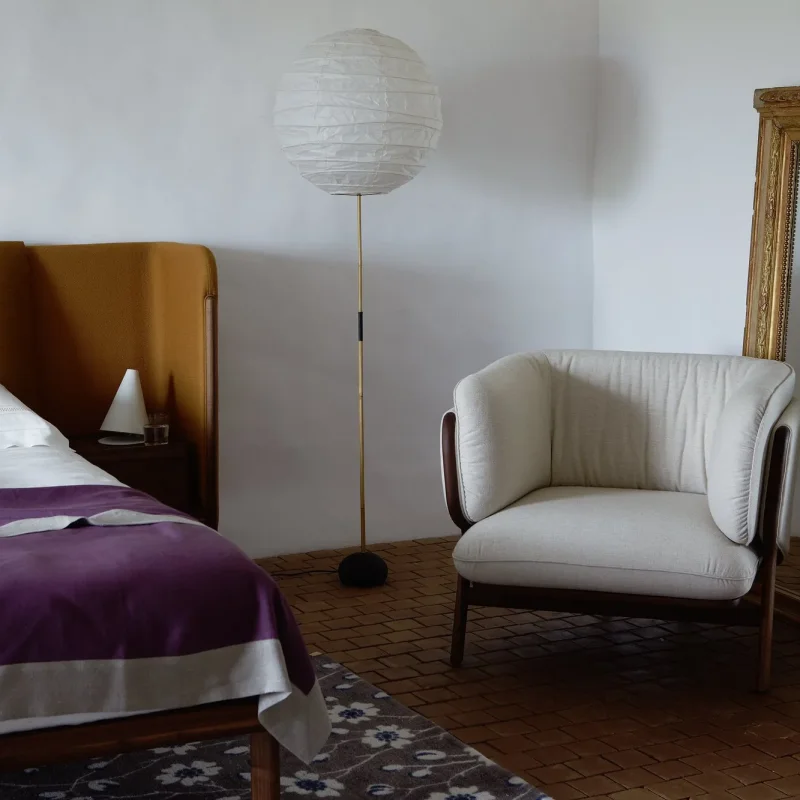 112-113 Low Dubois Bed – De La Espada at Mesmetric