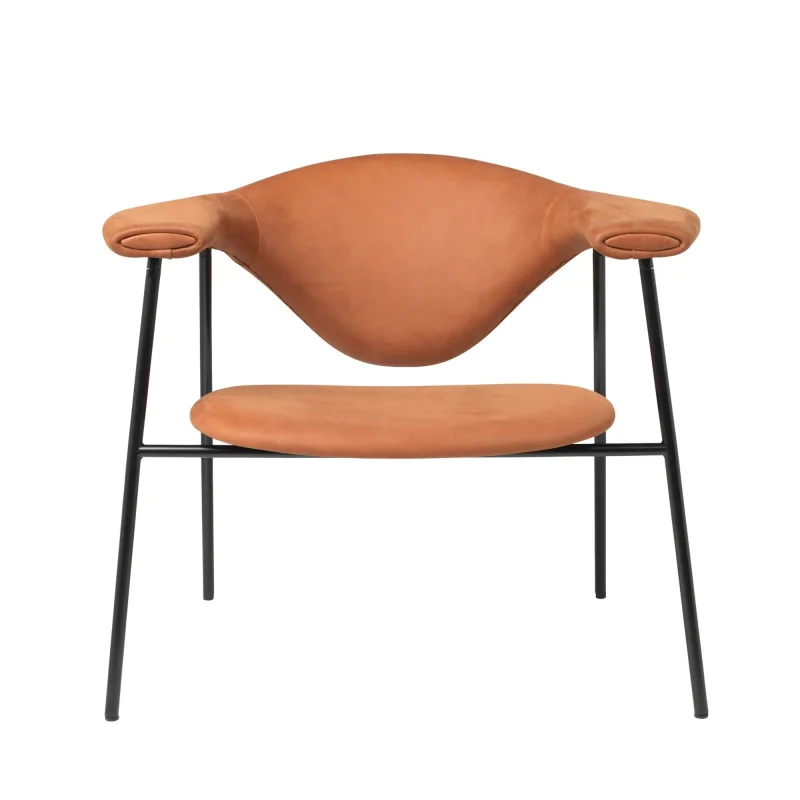 Masculo lounge 4 legs – Gubi.dk at Mesmetric