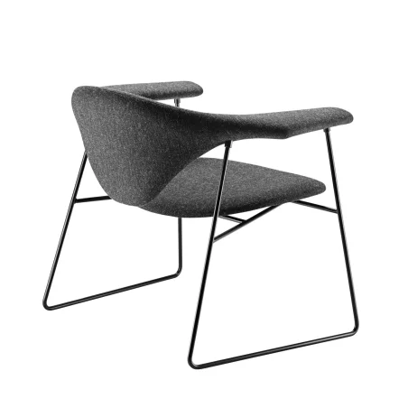 Masculo lounge sledge – Gubi.dk at Mesmetric