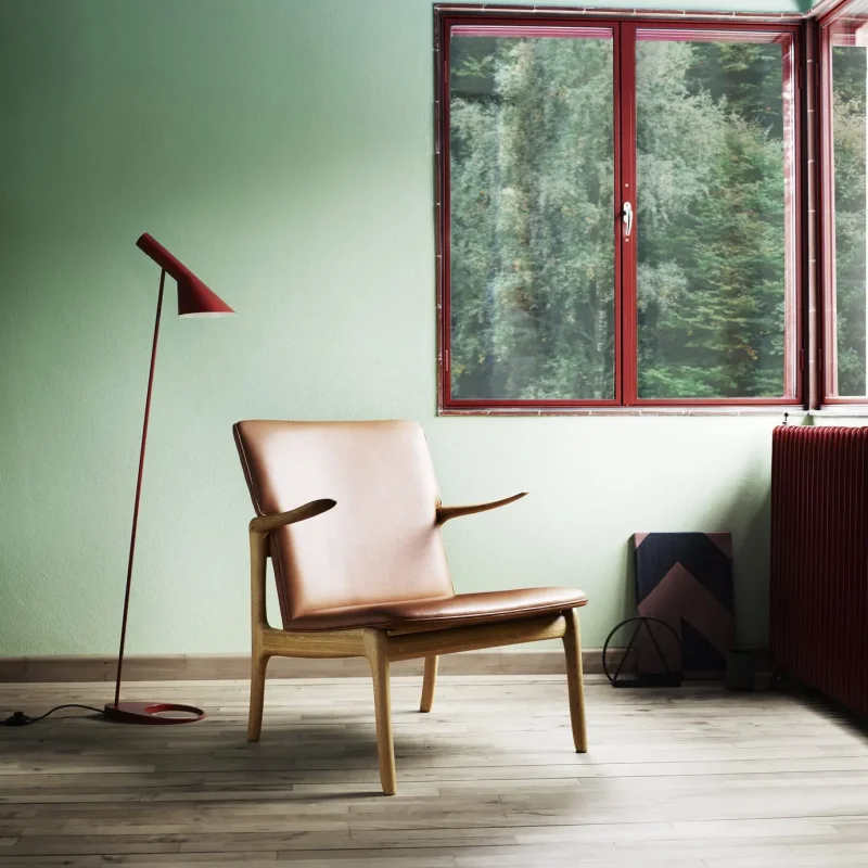 OW124 Beak Chair - Carl Hansen w Mesmetric
