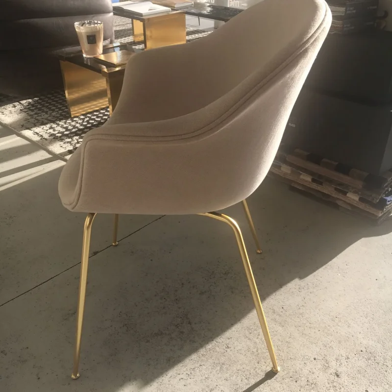 Bat Dining Conic Base Upholstered – Gubi.dk at Mesmetric