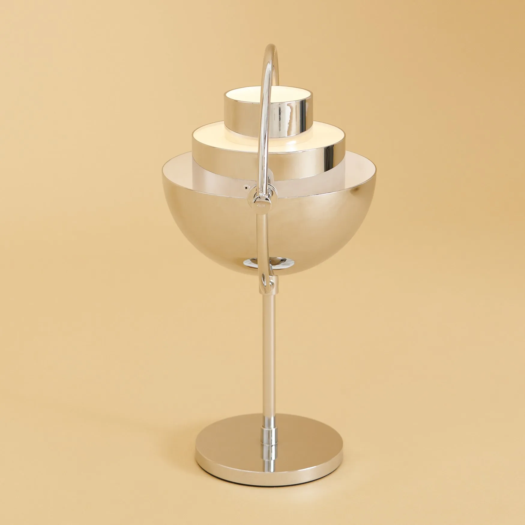 Multi-lite portable - Gubi.dk w Mesmetric