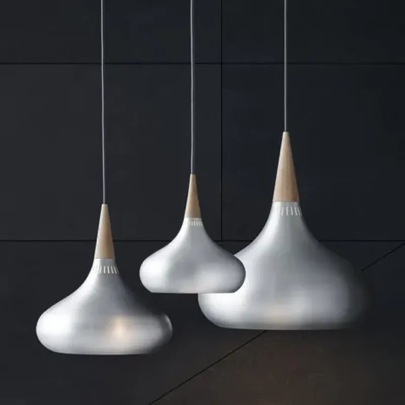 Orient™ Aluminium - Fritz Hansen w Mesmetric