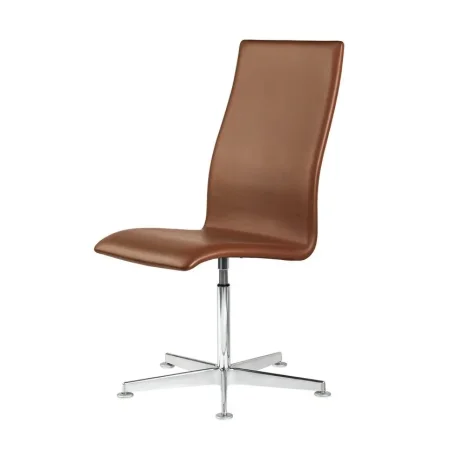 Oxford Low Back – Fritz Hansen at Mesmetric