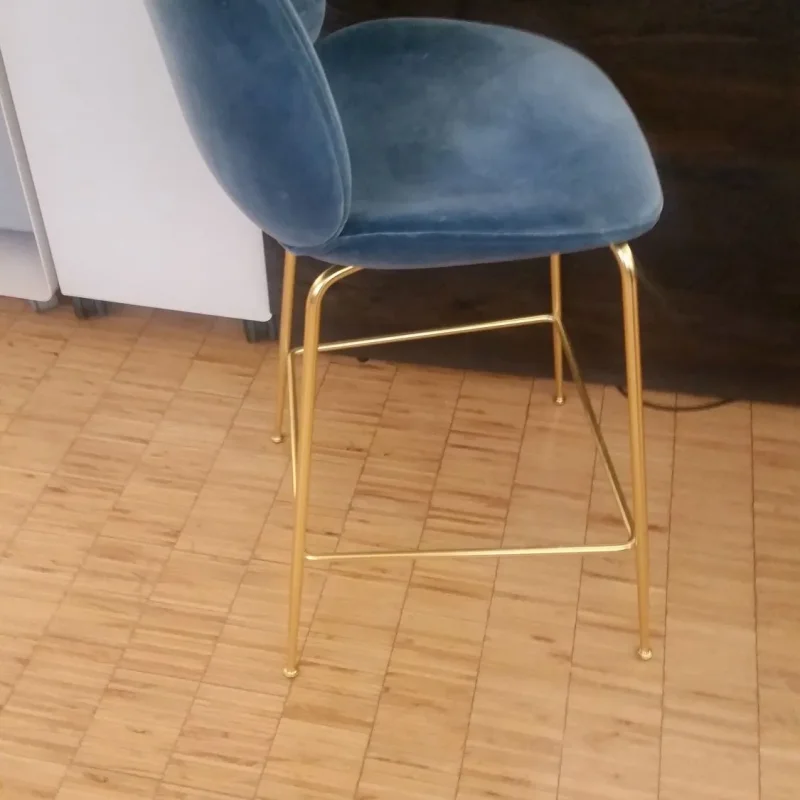Beetle Conic Base – Gubi.dk at Mesmetric