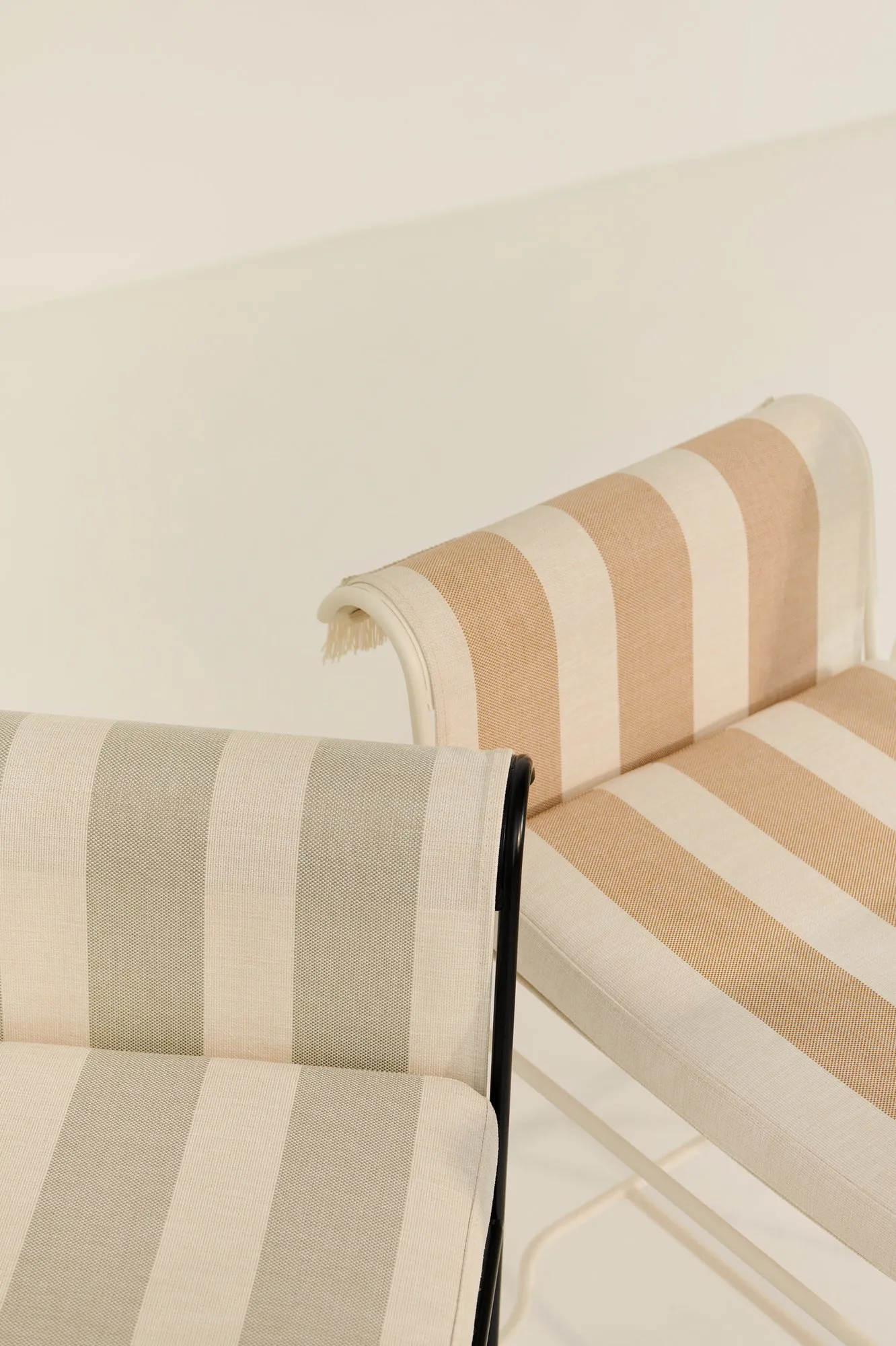 Tropique dining – Gubi.dk at Mesmetric