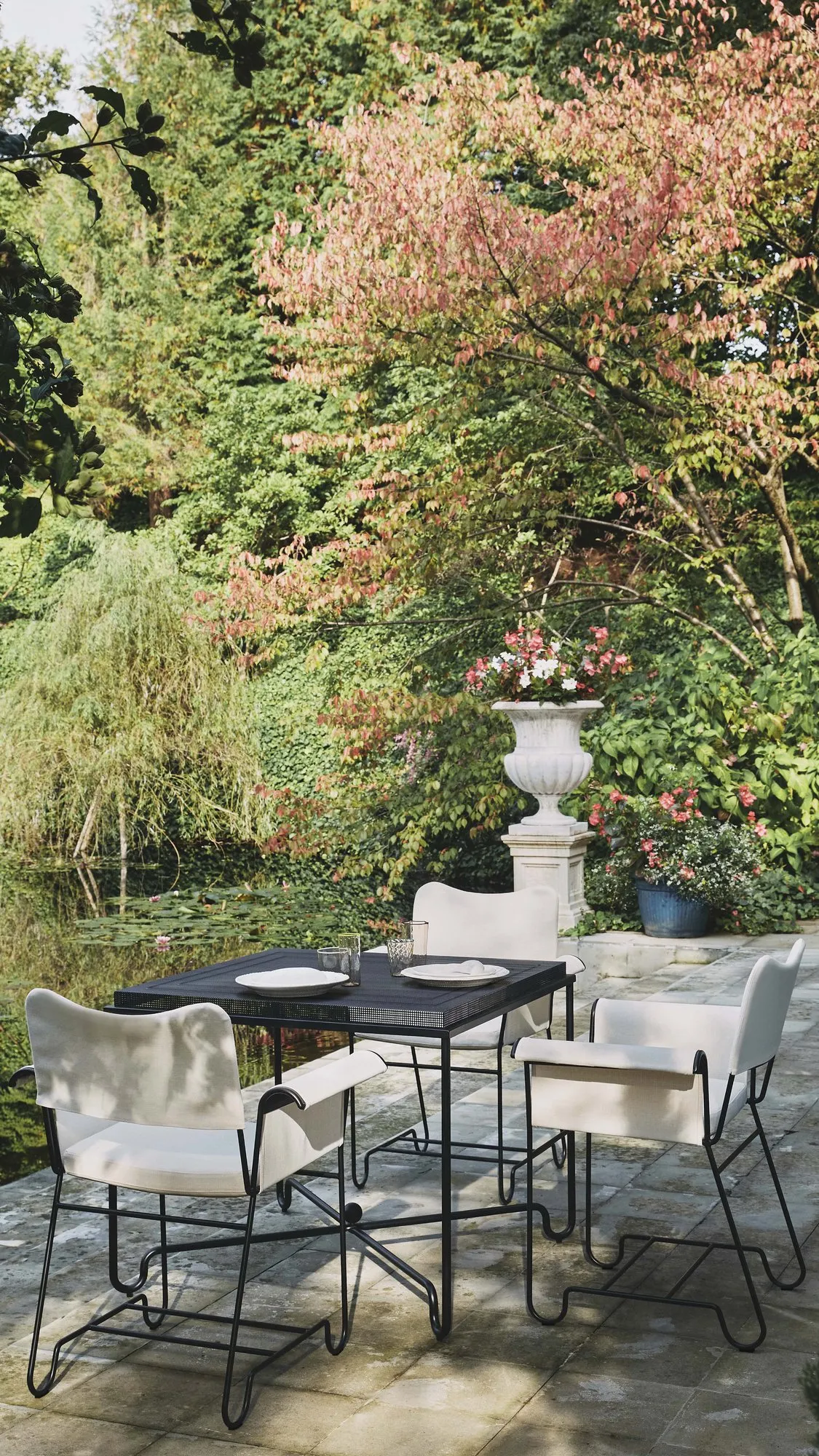 Tropique dining – Gubi.dk at Mesmetric